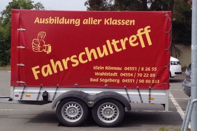 Fahrschultreff für alle Klassen an drei Standorten Anhänger